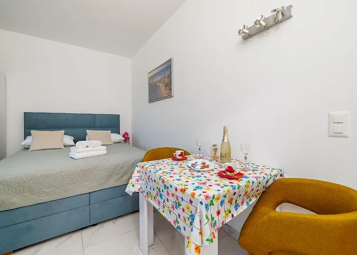 Einzigartiges Studio-apartment Mit Malerischem Meerblick Lejlighed