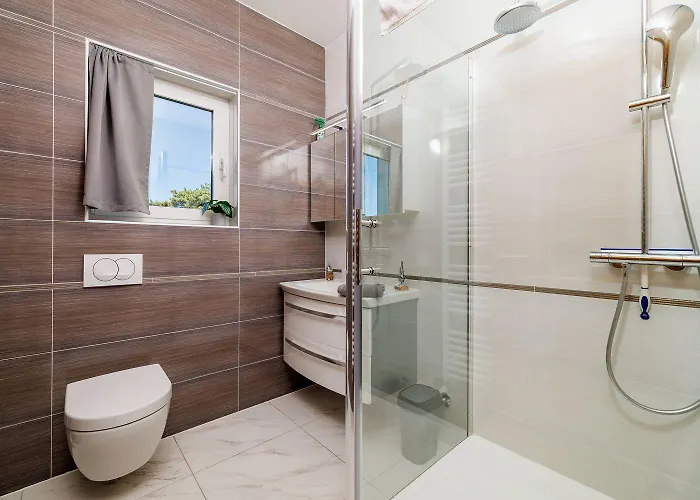 Einzigartiges Studio-apartment Mit Malerischem Meerblick