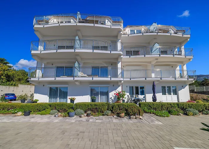 Lejlighed Einzigartiges Studio-apartment Mit Malerischem Meerblick