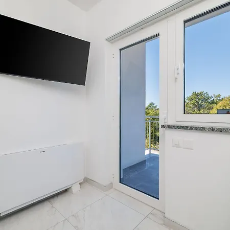 Einzigartiges Studio-apartment Mit Malerischem Meerblick 아파트 *