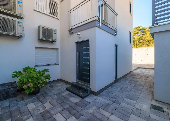 Einzigartiges Studio-apartment Mit Malerischem Meerblick Apartment *